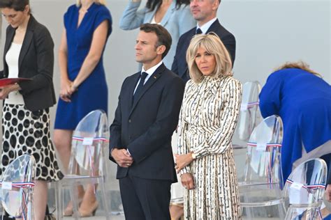 Brigitte Macron : retour sur des looks pour le 14 juillet .